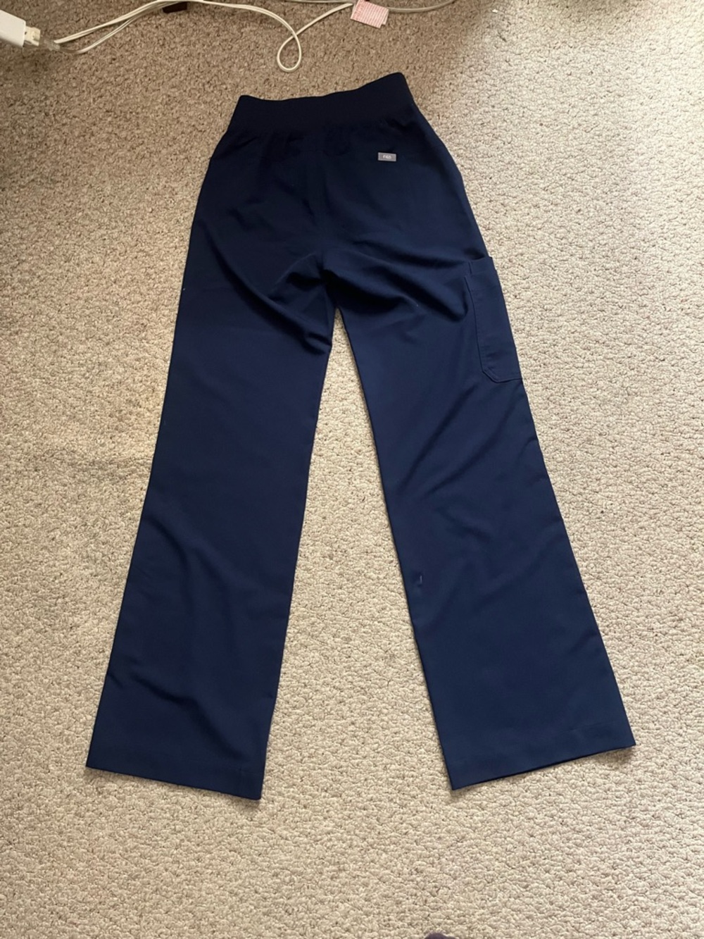 figs Isabella high rise wide leg scrub pants - Picture 2 of 6
